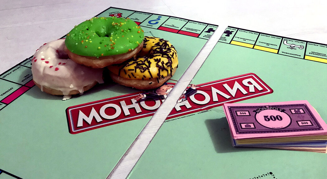 Выбор между пончиковой монополией и деньгами