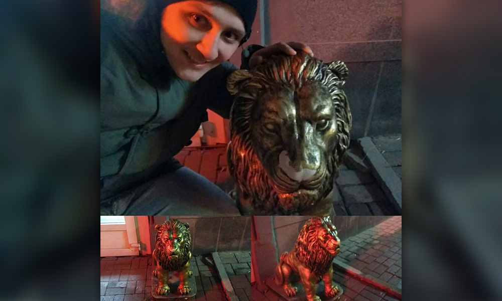 Львы на улице Уфы работы героя